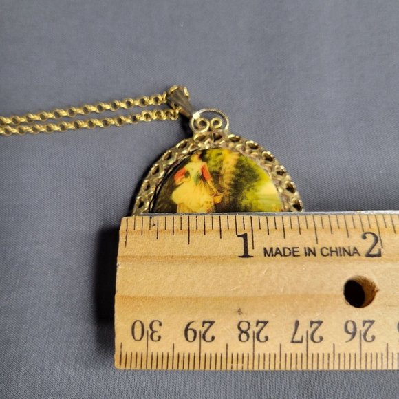 Womens Gold Tone Round Link Chain Colonial Scene Pendant Necklace Earrings Set - Picture 9 of 10